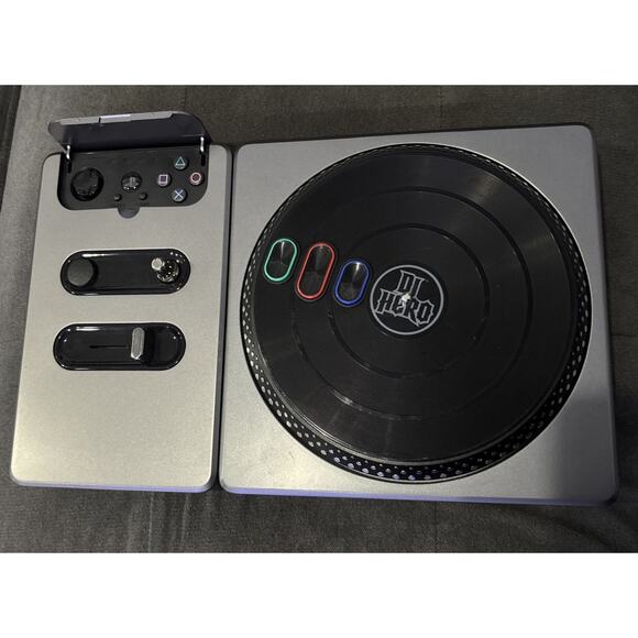 DJ Hero PlayStation 3 (PS3) Wireless Turntable Controller - No Dongle